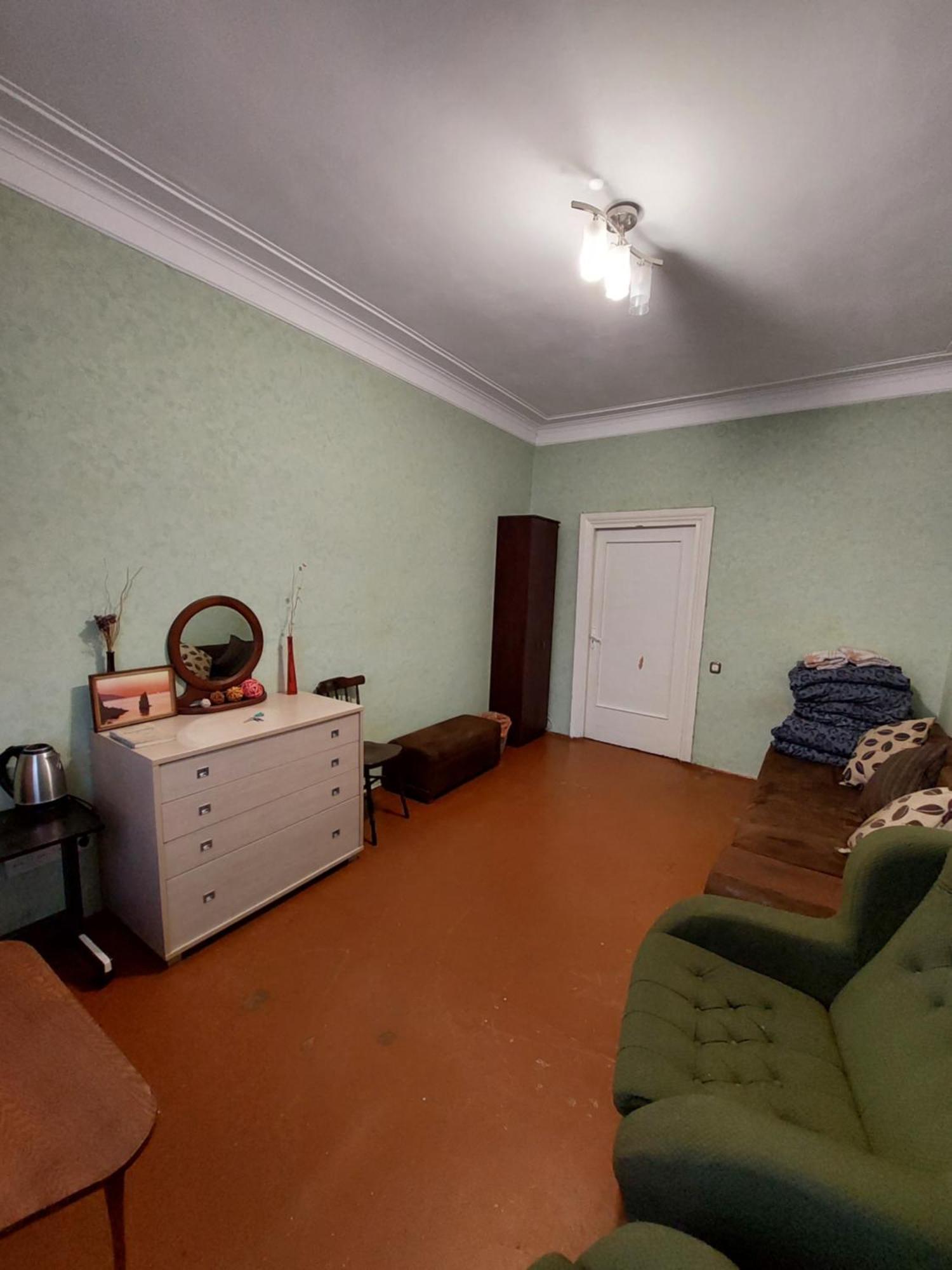 Alaska Fox Kyiv Room photo