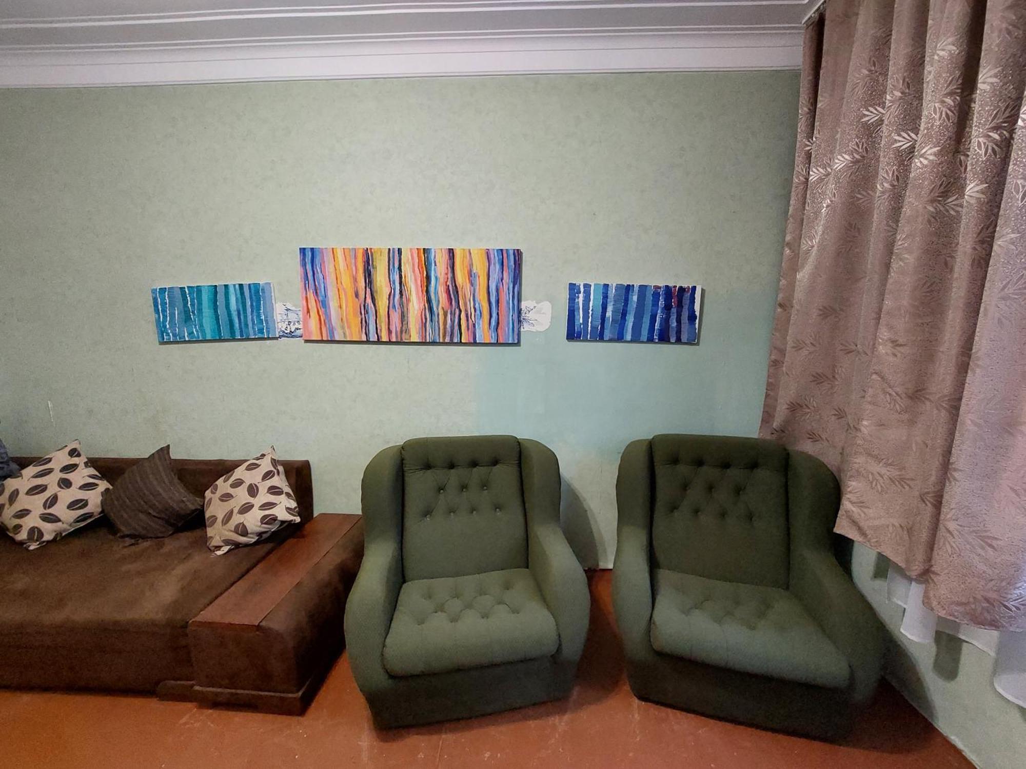 Alaska Fox Kyiv Room photo